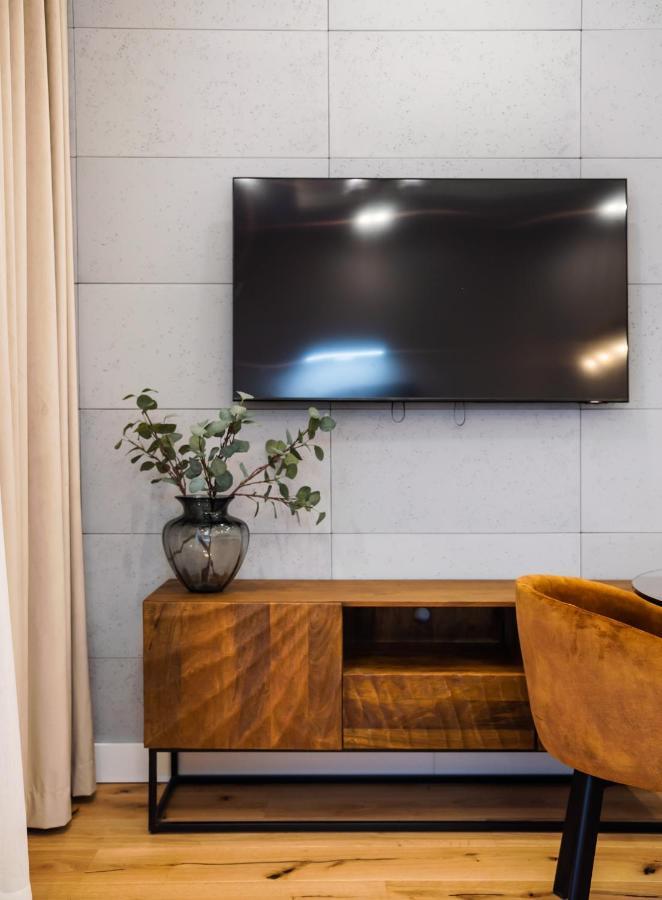 Zlota Sophisticated Apartment Warsaw Exterior photo
